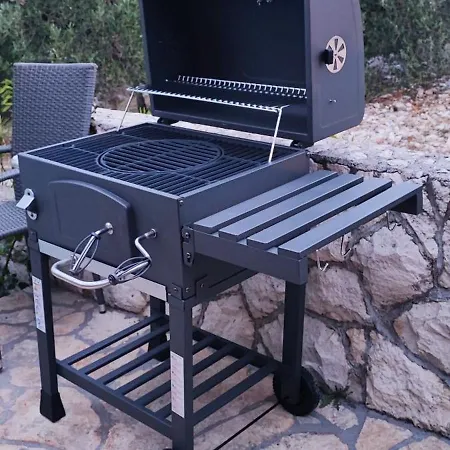 Διαμέρισμα Tri Srca