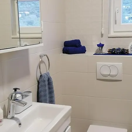 Tri Srca Vinišće
